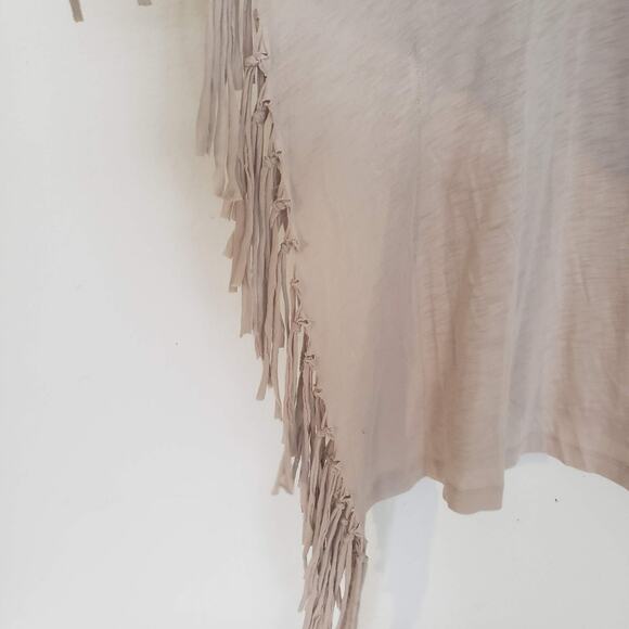Mavonie Beige SIZE S Fringe Short Sleeve Boho Batwing Poncho Top Cowgirl Western - Picture 9 of 10